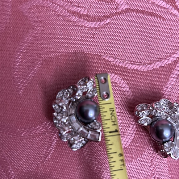 Nolan Miller Faux Gray Pearl Crystal Earrings - Picture 8 of 8
